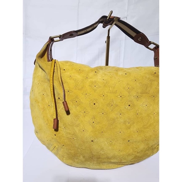 Authentic Louis Vuitton Monogram Suede Onatah GM Shoulder Bag Yellow - Picture 5 of 16